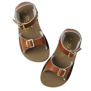 Saltwater sandals